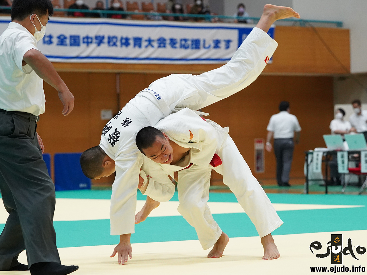 【即日レポート】流れ掴んだ大成中が5年ぶりの優勝、決勝は田内秀豊の強烈「一本」で修徳中の勢い挫く/第53回全国中学校柔道大会男子団体戦 | eJudo
