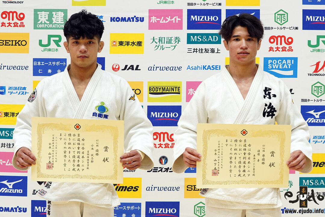 60kg級表彰対象者。左から優勝した小西誠志郎、2位の渡邉勇