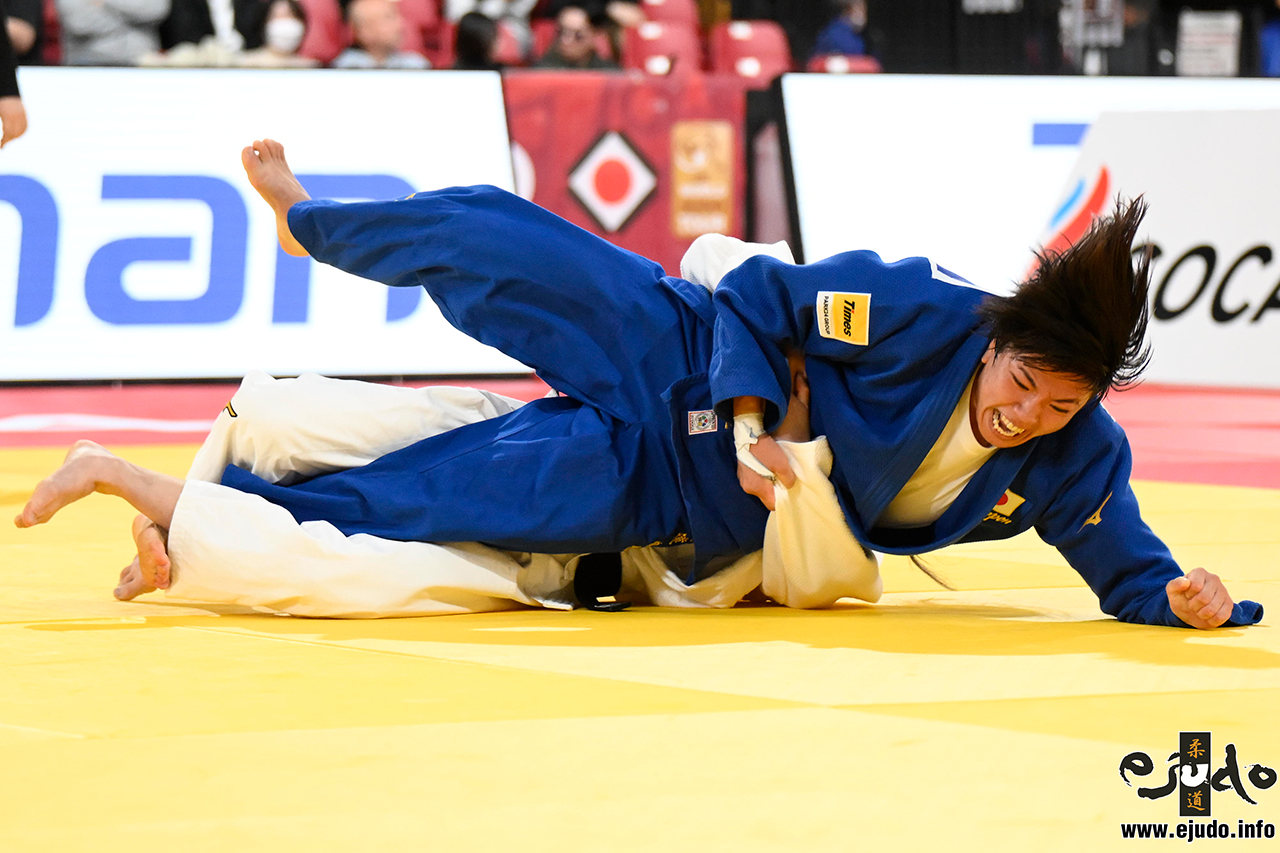 『講道館柔道・投技 : 写真解説』上中下