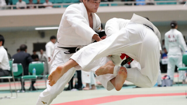 【ニュース】66kg級は服部辰成が優勝、100kg級は笠井雄太が2階級制覇達成／2025年度東京学生柔道体重別選手権大会
