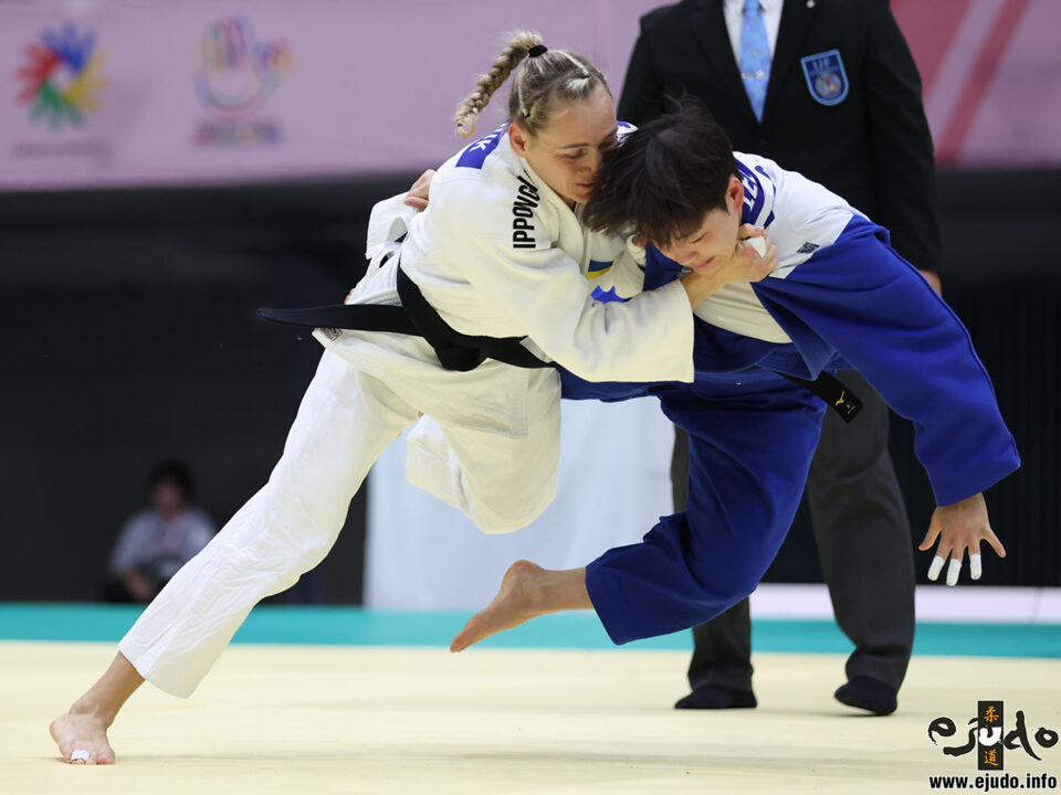 カテリーナ・シェペリウク(ウクライナ)〇三角絞(2:15)△イ・ヒョナ(韓国)