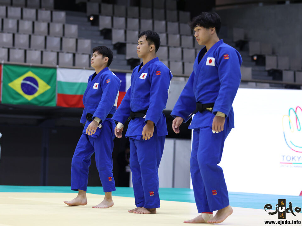 初戦に臨む日本の3選手。左から蒲生和麻、水掫瑞紀、深澤優斗