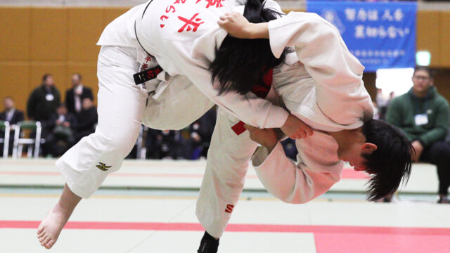 【ニュース】東北高、失点ゼロで7連覇達成／第48回全国高等学校柔道選手権大会 東北地区大会(女子団体)