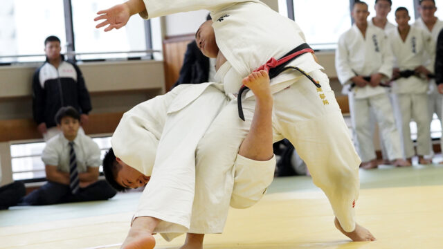 【ニュース】国士舘無失点V、足立学園は逆転勝ち３つで全国切符掴む／第48回全国高等学校柔道選手権大会 東京都予選(男子団体)