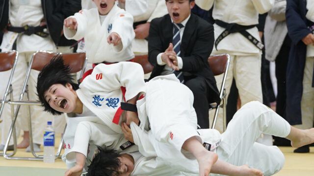 【ニュース】修徳、競り合い制して連覇／第48回全国高等学校柔道選手権大会 東京都予選(女子団体)