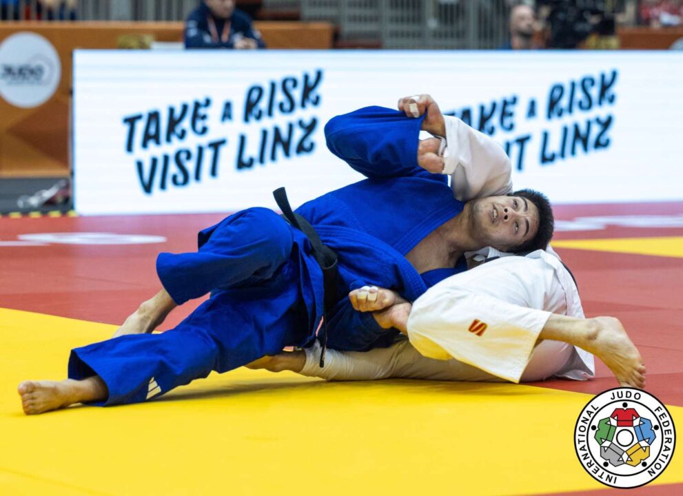 イーサン・ネイルン(イギリス)○肩車(2:14)△アディル・オスマノフ(モルドバ)