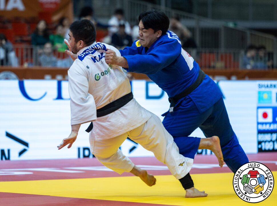 100kg級3回戦、中山康がヌルリハン・シャルハンから左大内刈「有効」