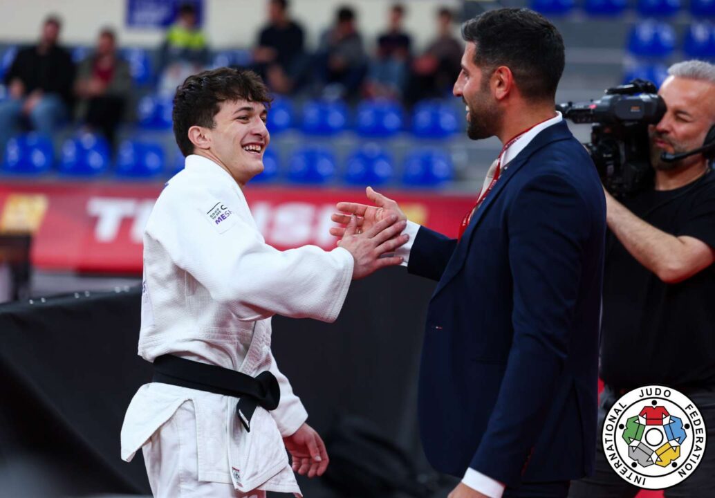 イサク・アシピツ