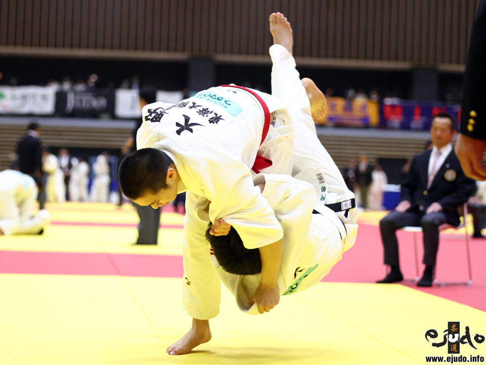 予選リーグ、東海大相模中の大野佑心が那須中央中・阿部輝から内股「一本」