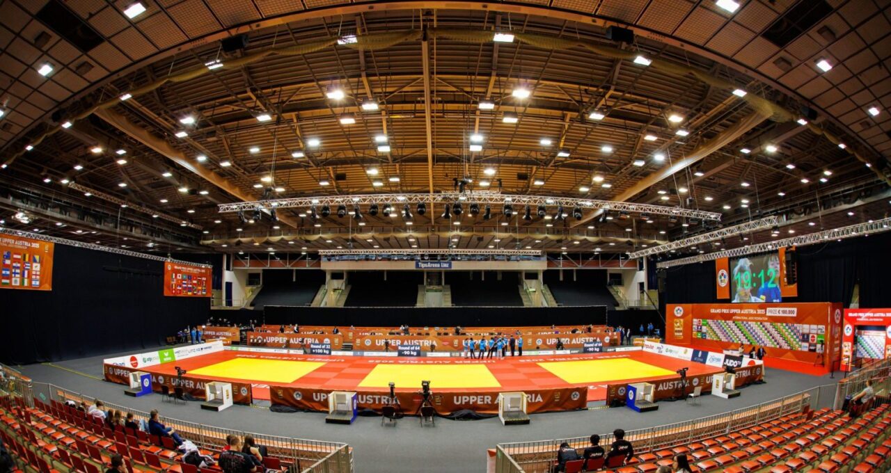 会場のティップス・アリーナ