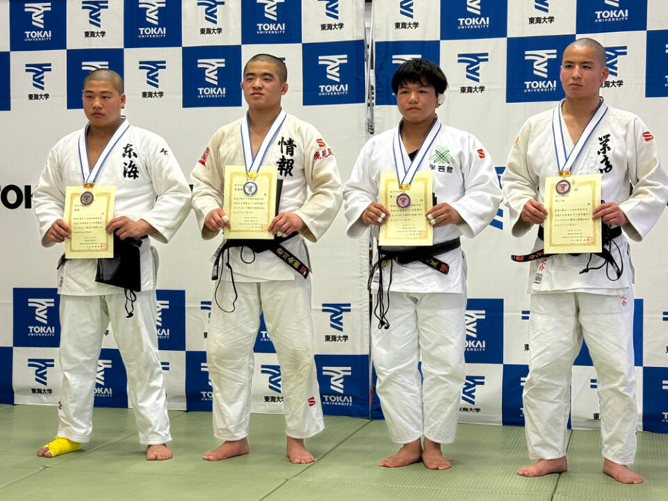 90kg級成績上位者。左が優勝した上野真治。