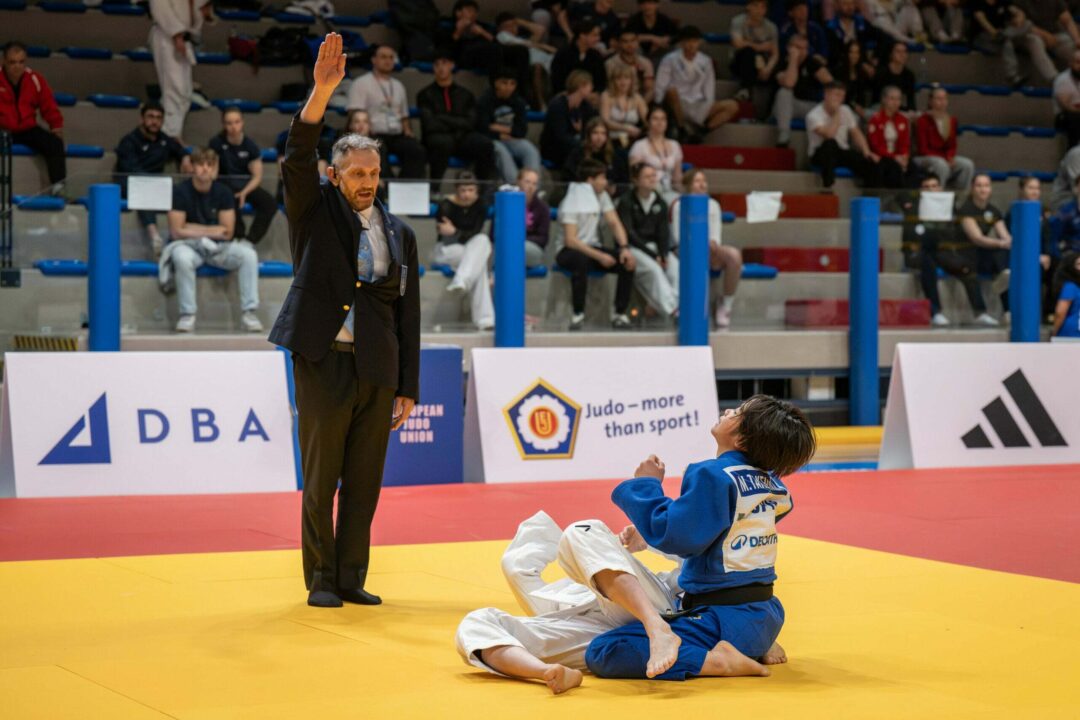 48kg級決勝、竹原萌菜がアイタナ・ディアス=エルナンデスから横四方固「一本」