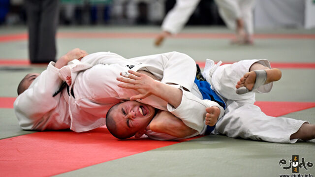 【レポート】インターハイ王者・古賀龍之介が夏春連覇、得意の寝技今大会も光る／第48回全国高等学校柔道選手権大会 男子60kg級