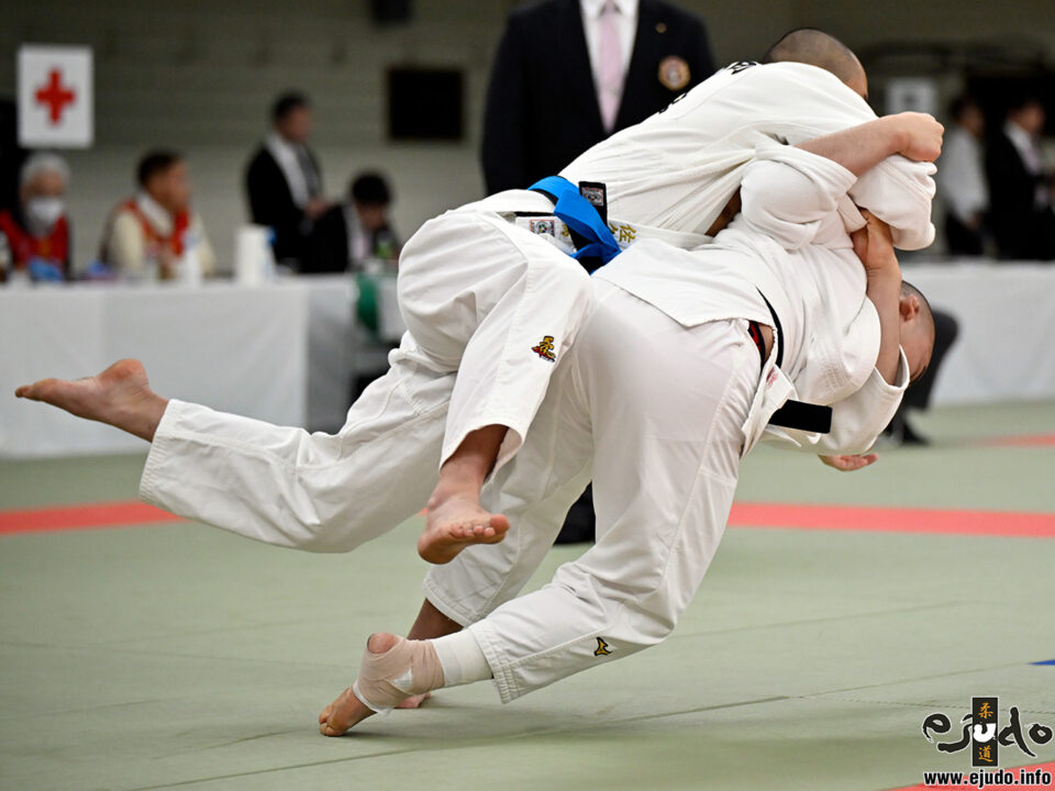 𠮷田征矢(愛知・大成高)○合技[一本背負投・袖釣込腰](1:32)△佐久間篤(福島・田村高)