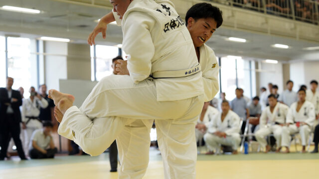 【ニュース】本戦連覇狙う国士舘が優勝、意外なもたつきも地力の高さ見せつける／第75回インターハイ柔道競技・東京都予選