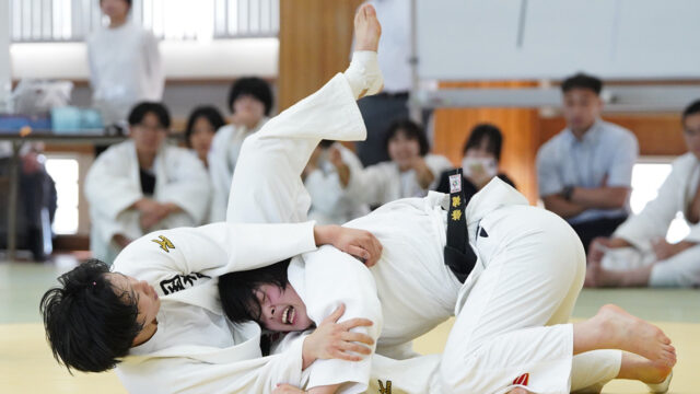 【ニュース】決勝は史上に残る大熱戦、代表戦制した修徳が全国へ／第75回インターハイ柔道競技・東京都予選