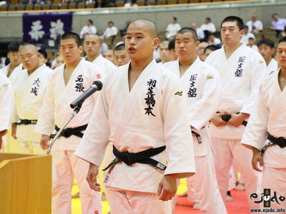 選手宣誓は初芝橋本高(和歌山)の主将・中谷魁斗が務めた。