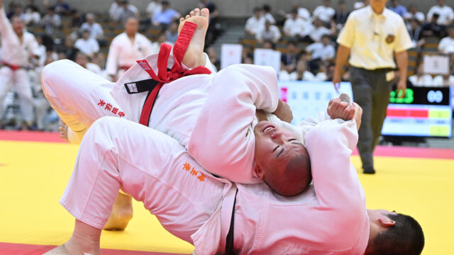 【ニュース】崇徳順当にベスト8入り　大成は山場乗り越え、国士舘・東海大相模は絶体絶命のピンチ生き残る／第75回インターハイ柔道競技・第1日