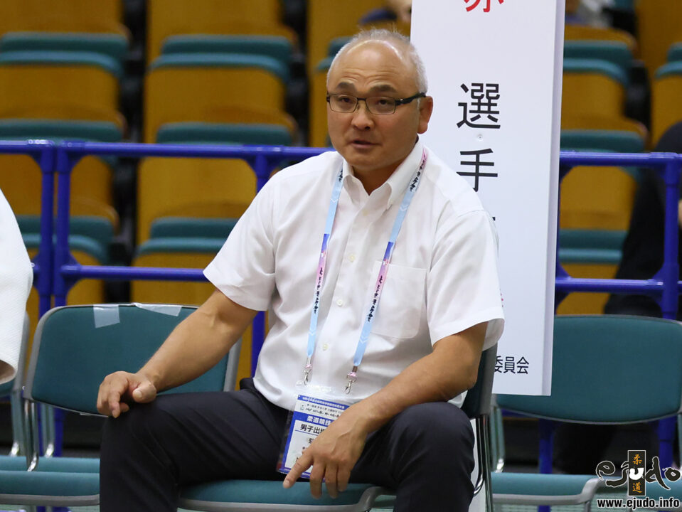 加美富明監督