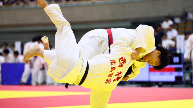 【ニュース】比叡山は藤枝順心の粘り振り切る、佐賀商は重量級3人並べて快勝／第75回インターハイ柔道競技・女子団体試合