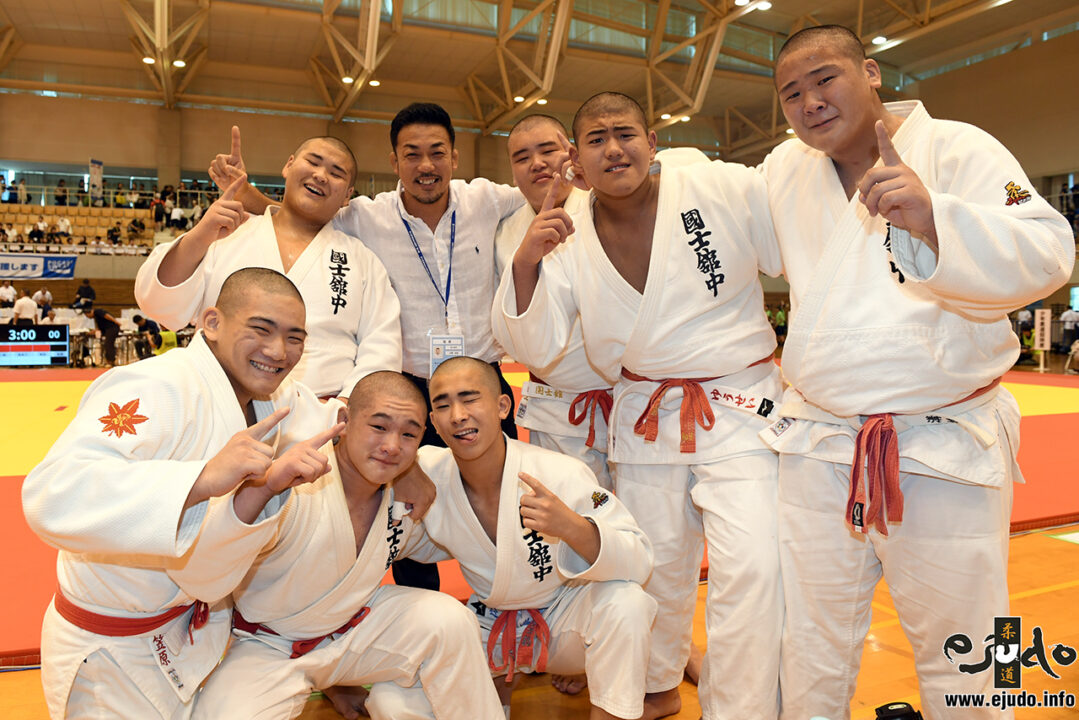 5年ぶりの優勝を果たした国士舘中
