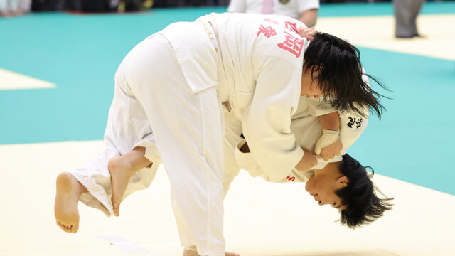 【速報レポート】山場乗り越えて偉業達成、五條東が4年連続「三冠」獲得／2026年度マルちゃん杯全日本少年柔道大会・中学生女子の部