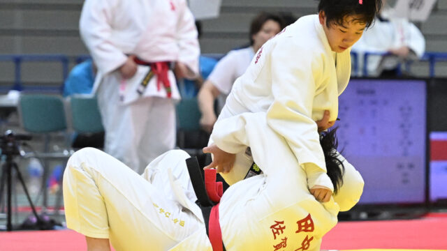 【レポート】2年生・友田幸葵が高校初タイトル獲得、決勝はもと同門の先輩・大石碧海を退ける／第75回インターハイ柔道競技 女子70kg級